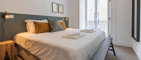 Bügeleisen/Bügelbrett, Reisekinderbett, kostenloses WLAN, Bettwäsche