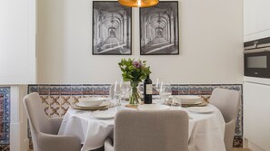 Dining - Ando Living - Santa Justa 79 Townhouse - 201 (Lisboa)