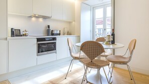 Dining - Ando Living - Douradores Townhouse - 502 (Lisboa)