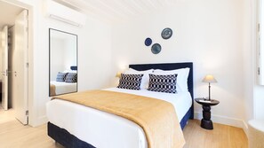 Iron/ironing board, travel cot, free WiFi, bed sheets