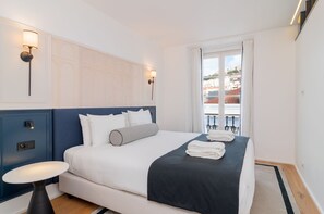 Iron/ironing board, travel cot, free WiFi, bed sheets - Santa Justa 77 Flats - 502 (Lisboa)