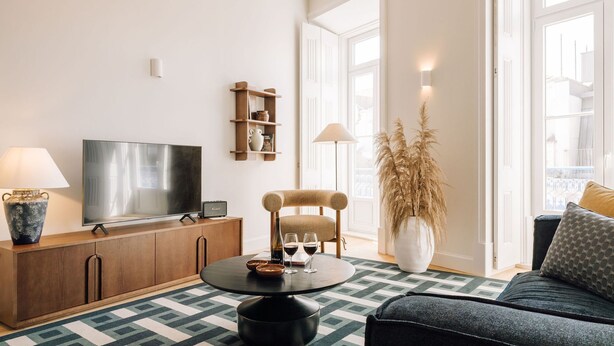 TV - Abrantes 50 House - One Bedroom Superior City View (Lisbon)