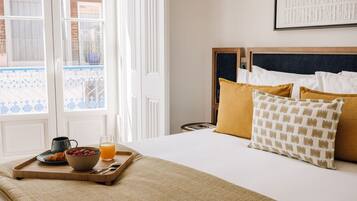 Ferros/tábuas de passar roupa, berço de viagem, Wi-Fi de cortesia