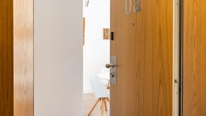 Interior - Garcia 28 | Apartment 0A (Lisboa)