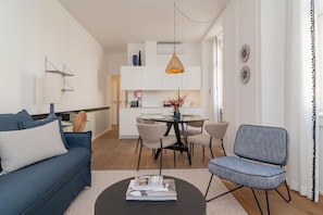 TV - Santa Justa 77 Flats - 302 (Lisboa)