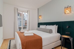 Iron/ironing board, travel cot, free WiFi, bed sheets - Santa Justa 77 Flats - 401 (Lisboa)