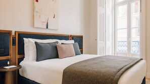 Tabla de planchar con plancha, cuna de viaje y wifi gratis 