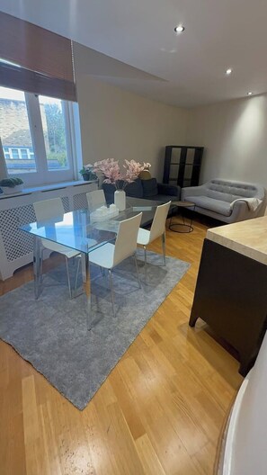 Interior - Modern Spacious 4 Bedroom house in St John's Wood (London)