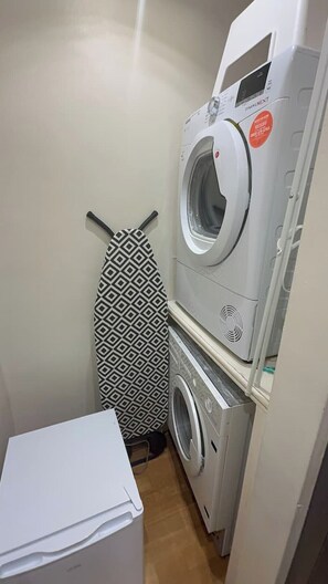 Interior - Modern Spacious 4 Bedroom house in St John's Wood (London)