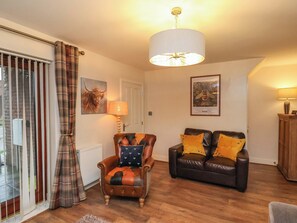 Living area - Bumblebee Cottage (Whitby)