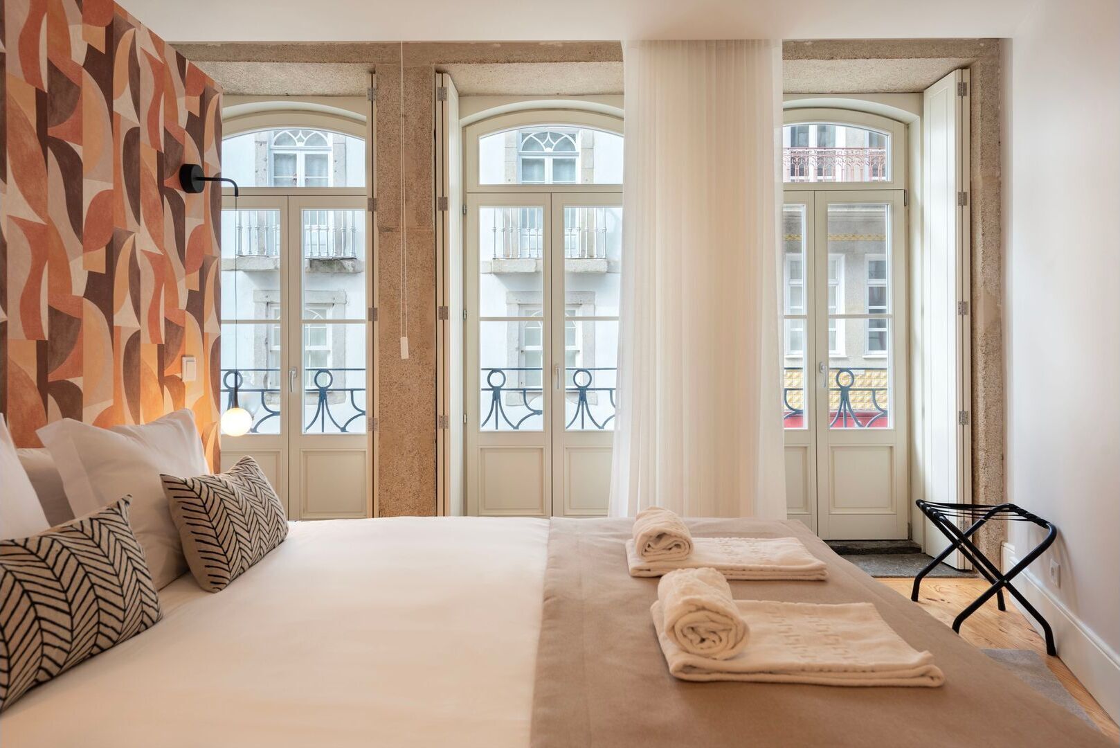 Iron/ironing board, travel cot, free WiFi, bed sheets