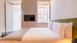 Iron/ironing board, travel cot, free WiFi, bed sheets - Carmo 43 | Apartamento 200 (Lisboa)