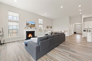 Smart TV, fireplace, table tennis