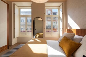 3 slaapkamers, een strijkplank/strijkijzer, reisbedje, gratis wifi