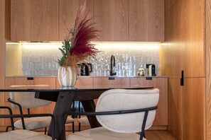 Dining - Ando Living - Santa Catarina Townhouse - 301 (Porto)