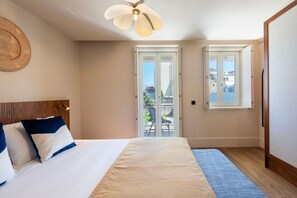 3 bedrooms, iron/ironing board, travel cot, free WiFi - Ando Living - Santa Catarina Townhouse - 302 (Porto)