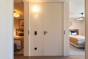 3 bedrooms, iron/ironing board, travel cot, free WiFi - Ando Living - Santa Catarina Townhouse - 302 (Porto)