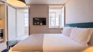 Iron/ironing board, travel cot, free WiFi, bed sheets - Carmo 43 | Apartamento 300 (Lisboa)