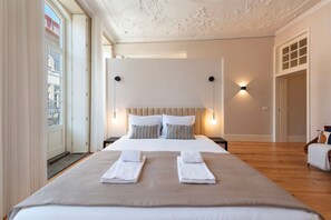 Bügeleisen/Bügelbrett, Reisekinderbett, kostenloses WLAN, Bettwäsche