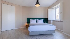 Iron/ironing board, travel cot, free WiFi, bed sheets - Carmo 43 | Apartamento 302 (Lisboa)