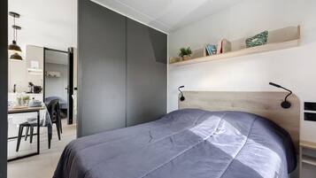 Fer et planche Ă repasser