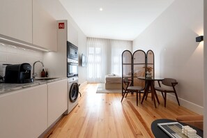 Interior - Ando Living - Flores 200 Townhouse - 302 (Porto)