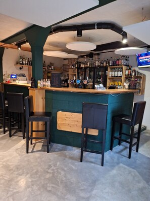 Bar (on property) - LA CHAPELAINE (La Chapelle-en-Vercors)