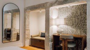 Bügeleisen/Bügelbrett, Reisekinderbett, kostenloses WLAN, Bettwäsche