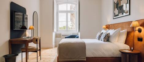 Fer et planche à repasser, lit parapluie, Wi-Fi gratuit, draps fournis