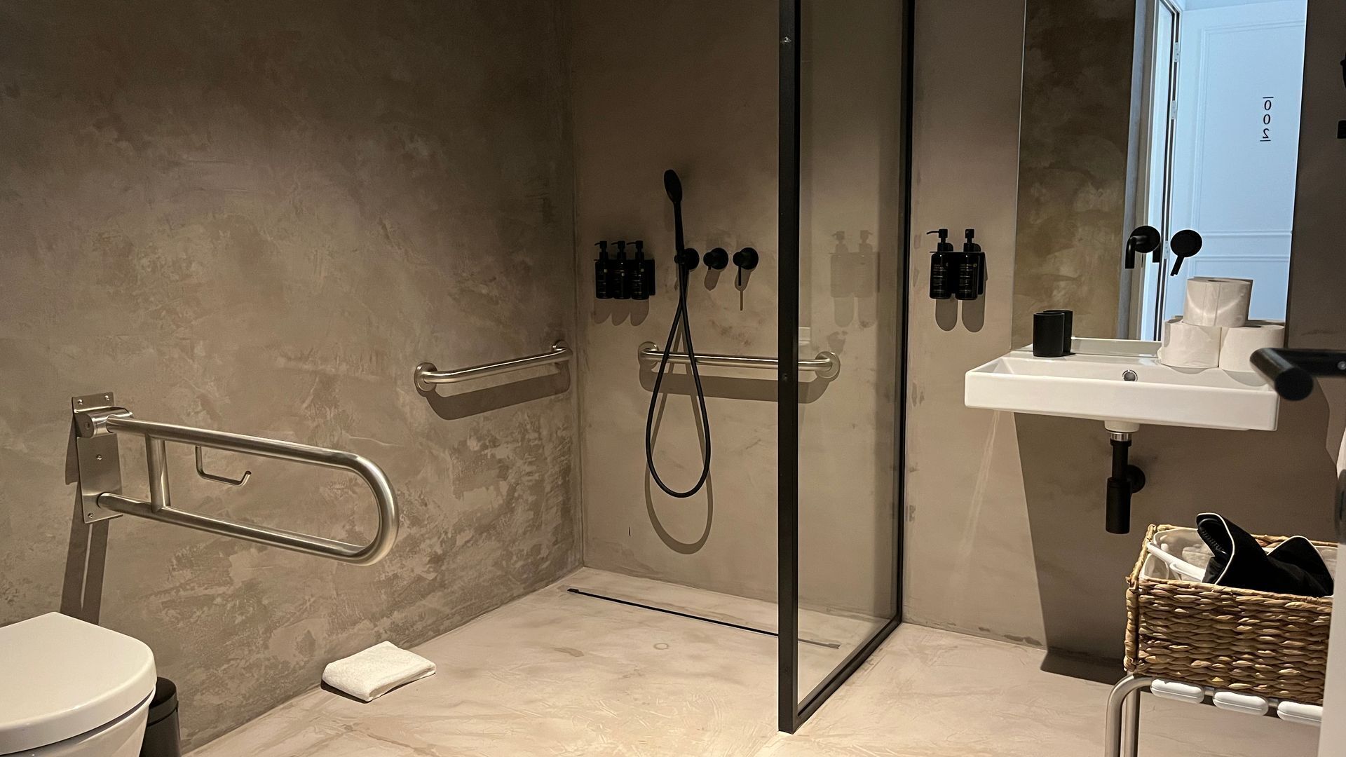 Haartrockner, Handtücher