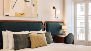 Iron/ironing board, travel cot, free WiFi, bed sheets - Ando Living - Madalena House - 401 (Lisboa)