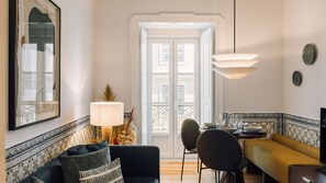 TV - Ando Living - Madalena House - 402 (Lisboa)