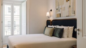 Iron/ironing board, travel cot, free WiFi, bed sheets - Ando Living - Madalena House - 402 (Lisboa)