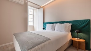 2 bedrooms, iron/ironing board, travel cot, free WiFi - Carmo 43 | Apartamento 404 (Lisboa)