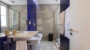Hair dryer, towels - Carmo 43 | Apartamento 404 (Lisboa)