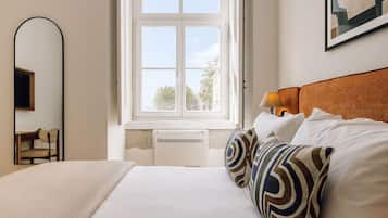 Bügeleisen/Bügelbrett, Reisekinderbett, kostenloses WLAN, Bettwäsche