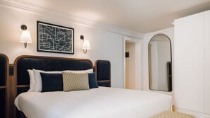 Iron/ironing board, travel cot, free WiFi, bed sheets - Ando Living - Madalena House - 502 (Lisboa)