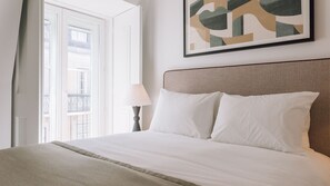 Iron/ironing board, travel cot, free WiFi, bed sheets - Ando Living - Flores 25 House - 402 (Encarnação)