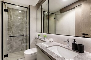Premium Apartment, 1 Bedroom, Balcony, Golf View | Bathroom - Stylish 1BR Apartment at Golf Gate (Dubai)