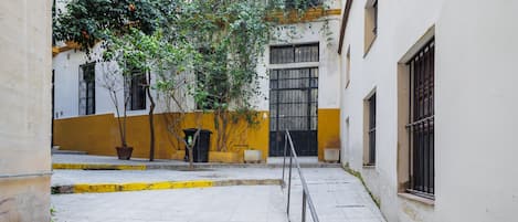 Enceinte de lâhĂ©bergement