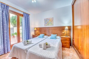 4 Schlafzimmer, Bügeleisen/Bügelbrett, kostenloses WLAN, Bettwäsche