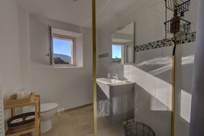 Suihku, hiustenkuivaaja