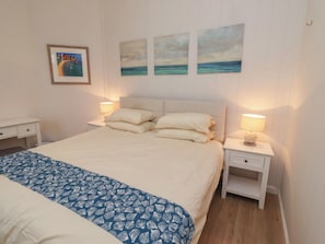 3 quartos, individualmente decorados, individualmente mobiliados