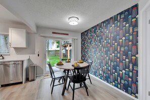 Dining - Private Hot Tub - Close to Beaches - Fun Game Room (Clearwater)