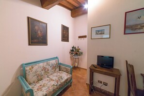 Living area - Apartment in the heart of Tuscan nature. Pets allowed (Castelfranco Piandiscó)