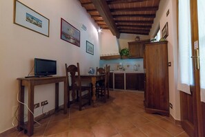 Dining - Apartment in the heart of Tuscan nature. Pets allowed (Castelfranco Piandiscó)