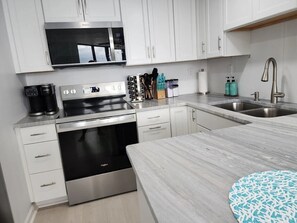 Fridge, microwave, oven, stovetop - Beach Front Condo WIth Water Views From Every Single Room (Panama City Beach)