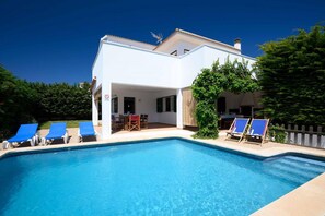 Villa | 4 bedrooms - Villa Sa Calma With 4 Bedrooms and 3 Bathrooms (Mercadal)