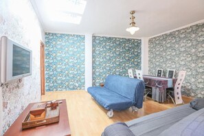 TV - Apartment 'Juderia Center Premium Suites Free' with Balcony, Wi-Fi and Air Conditioning (Seville)