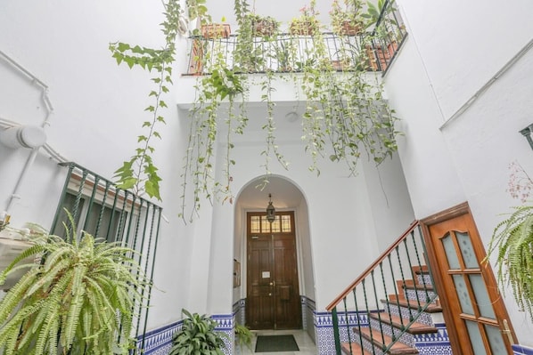 Interior - Apartment 'Juderia Center Premium Suites Free' with Balcony, Wi-Fi and Air Conditioning (Seville)